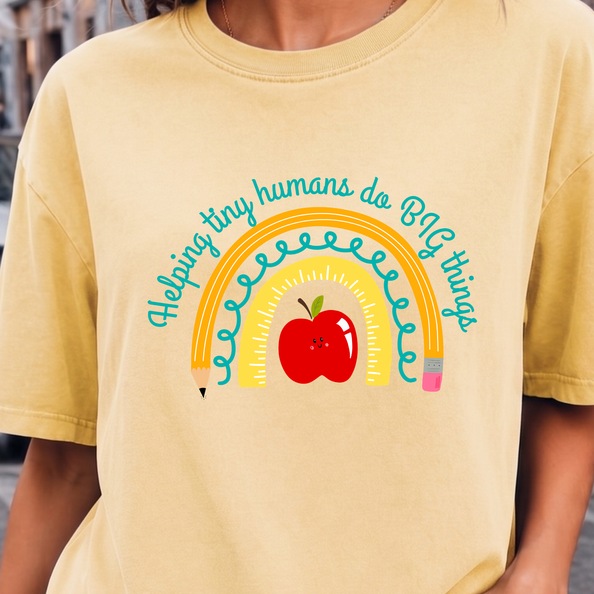 Helping tiny minds - Graphic Tee